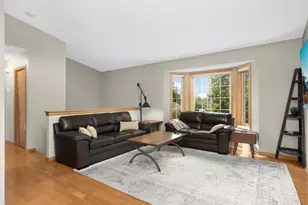 827 114th Ave NE, Blaine, MN 55434 - Photo 4
