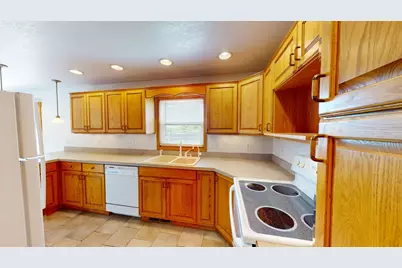 100 8th Street N, Kiester, MN 56051 - Photo 6