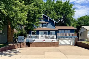 506 W Lake Ave, Worthington, MN 56187 - Photo 1
