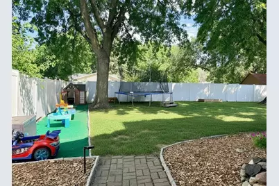 506 W Lake Avenue, Worthington, MN 56187 - Photo 10