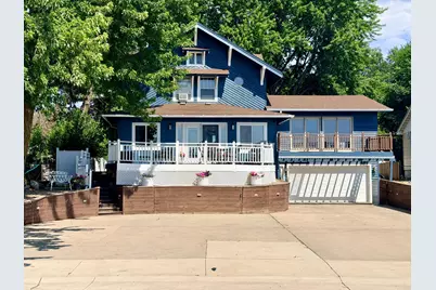 506 W Lake Avenue, Worthington, MN 56187 - Photo 2