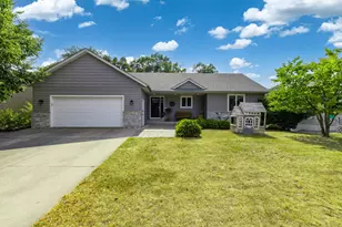 2640 Pine Ridge Blvd, Red Wing, MN 55066 - Photo 1