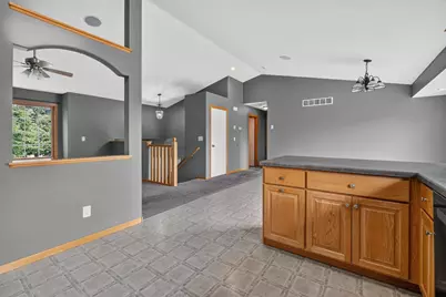 206 Hunters Court, Eagle Lake, MN 56024 - Photo 8