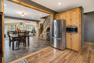 1024 Le Center St, Le Center, MN 56057 - Photo 6