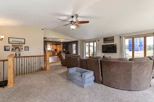 1024 Le Center St, Le Center, MN 56057 - Photo 16
