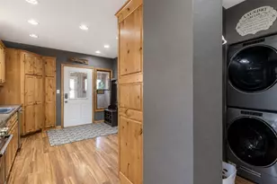 1024 Le Center St, Le Center, MN 56057 - Photo 12