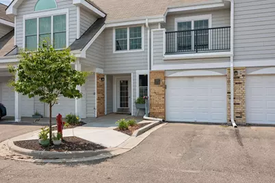 6040 Chasewood Parkway #2, Minnetonka, MN 55343 - Photo 2