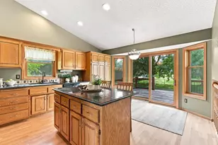 13525 Oakwood Dr, Rogers, MN 55374 - Photo 8