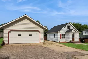 514 4th St S, Cannon Falls, MN 55009 - Photo 2