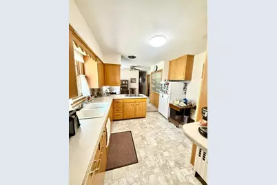 819 E Meadow Lane, Redwood Falls, MN 56283 - Photo 12