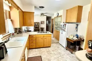 819 E Meadow Ln, Redwood Falls, MN 56283 - Photo 12