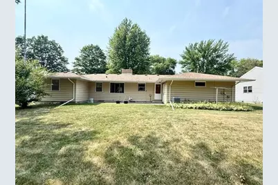 819 E Meadow Lane, Redwood Falls, MN 56283 - Photo 4