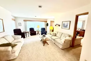 819 E Meadow Ln, Redwood Falls, MN 56283 - Photo 14