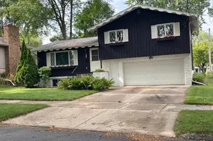 517 26th St NW, Rochester, MN 55901 - Photo 2