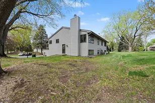1472 Arden View Dr, Arden Hills, MN 55112 - Photo 2