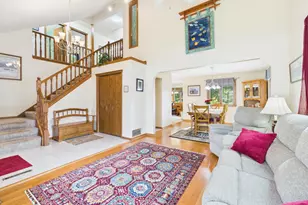 2194 Jennifer Ct, North Saint Paul, MN 55109 - Photo 2