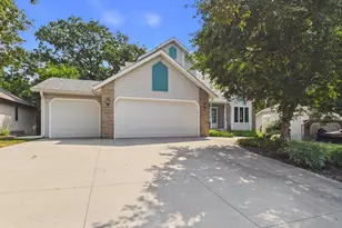 2194 Jennifer Ct, North Saint Paul, MN 55109 - Photo 40