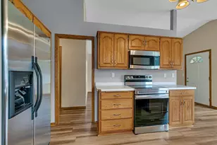 33 8th Avenue N, Waite Park, MN 56387 - Photo 4