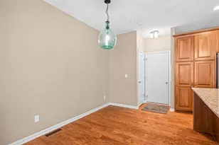 7745 Madelyn Creek Dr, Victoria, MN 55386 - Photo 6
