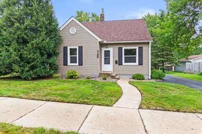 725 4th Avenue SW, Hutchinson, MN 55350 - Photo 2