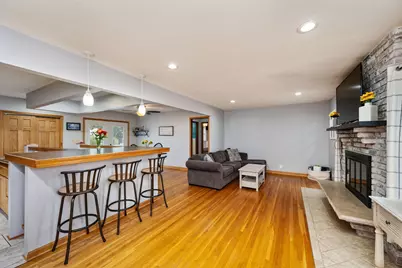 5836 Jefferson Street NE, Fridley, MN 55432 - Photo 8