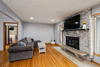 5836 Jefferson Street NE, Fridley, MN 55432 - Photo 2