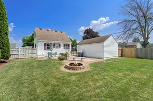 302 16th St SE, Austin, MN 55912 - Photo 6