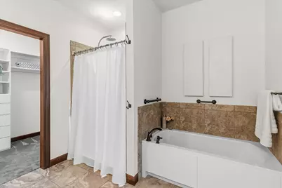 5501 Fernbrook Lane N, Plymouth, MN 55446 - Photo 22