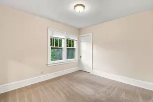 1019 Sherburne Ave, Saint Paul, MN 55104 - Photo 12