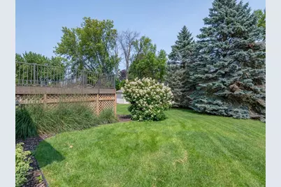 7926 Chesshire Lane N, Maple Grove, MN 55311 - Photo 30