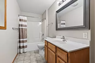 2321 Lyndale Ave N, Minneapolis, MN 55411 - Photo 16