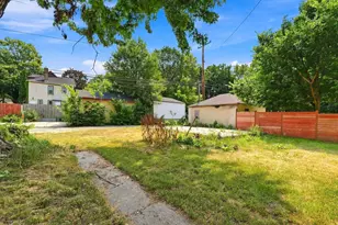2410 James Ave N, Minneapolis, MN 55411 - Photo 30