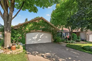 2062 28th Ave NW, New Brighton, MN 55112 - Photo 2
