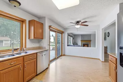 17428 Horseshoe Way, Lakeville, MN 55044 - Photo 6