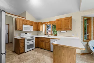 1820 Slater Lane, Burnsville, MN 55337 - Photo 6