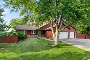 1820 Slater Ln, Burnsville, MN 55337 - Photo 2