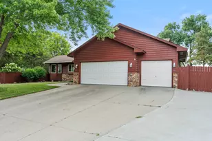 1820 Slater Ln, Burnsville, MN 55337 - Photo 32