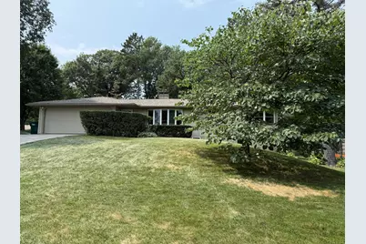 3901 Hampshire Avenue N, Crystal, MN 55427 - Photo 2
