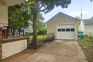 227 E Pearl St, Owatonna, MN 55060 - Photo 28