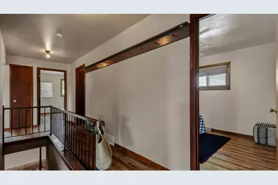 621 N Park Place, Cadott, WI 54727 - Photo 12
