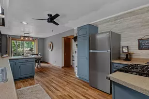621 N Park Pl, Cadott, WI 54727 - Photo 6