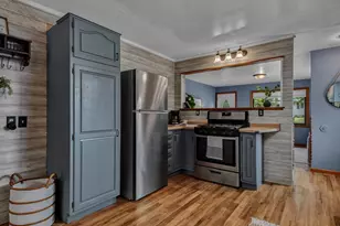 621 N Park Pl, Cadott, WI 54727 - Photo 10