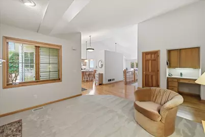 11137 Wyoming Road S, Bloomington, MN 55438 - Photo 18