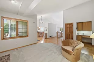 11137 Wyoming Road S, Bloomington, MN 55438 - Photo 18
