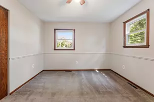 300 8th St NW, Plainview, MN 55964 - Photo 8