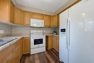 745 Dale St SW, Hutchinson, MN 55350 - Photo 14