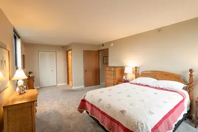 6615 Lake Shore Drive S #917, Richfield, MN 55423 - Photo 6