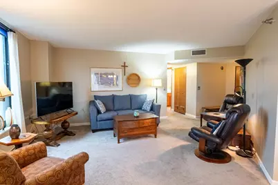 6615 Lake Shore Drive S #917, Richfield, MN 55423 - Photo 2
