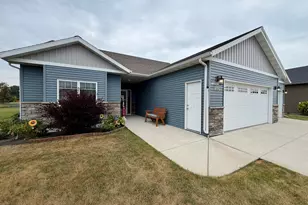 406 13th St NE, Dilworth, MN 56529 - Photo 2