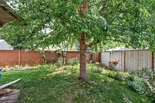 1601 E 82nd St, Bloomington, MN 55425 - Photo 40